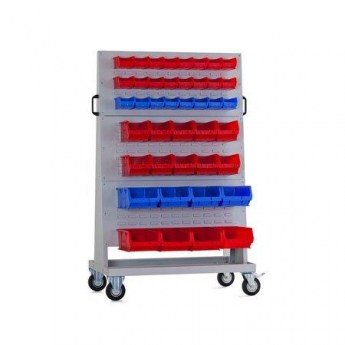100 kunststofbakken van 1 tot 9,1 liter in rood en blauw.